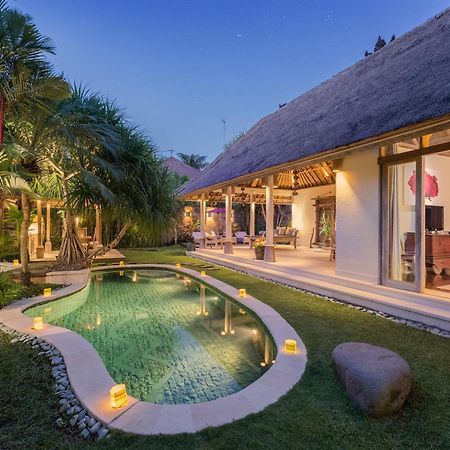 Villa Tirta Naga Bali Seminyak Exteriör bild