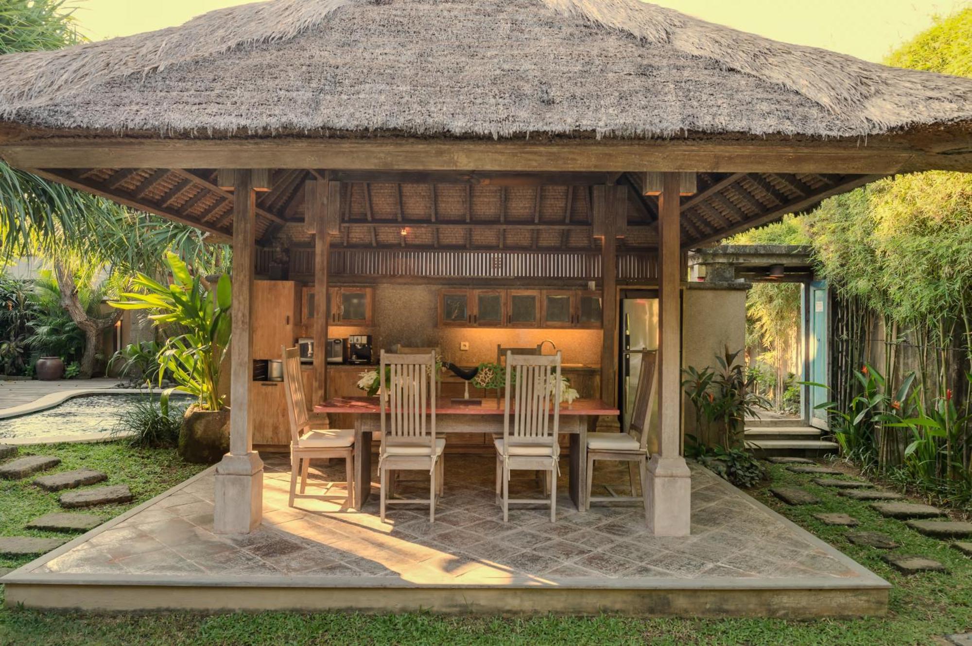 Villa Tirta Naga Bali Seminyak Exteriör bild