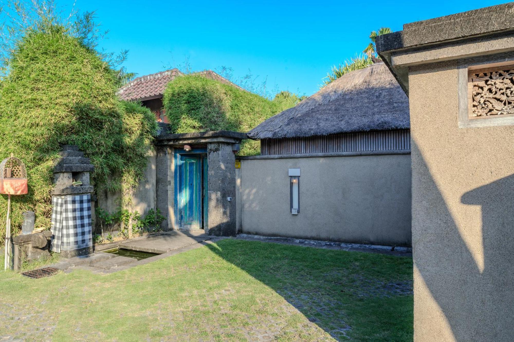 Villa Tirta Naga Bali Seminyak Exteriör bild